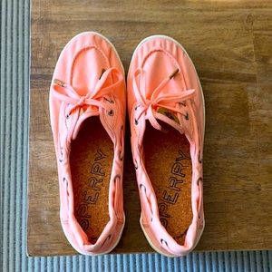 Sperry canvas sneakers / boat shoes size 6.5 M